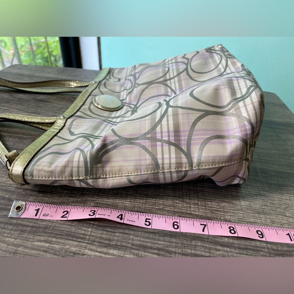 🩶 COACH Signature Tartan Plaid Shoulder Bag - Picture 15 of 16